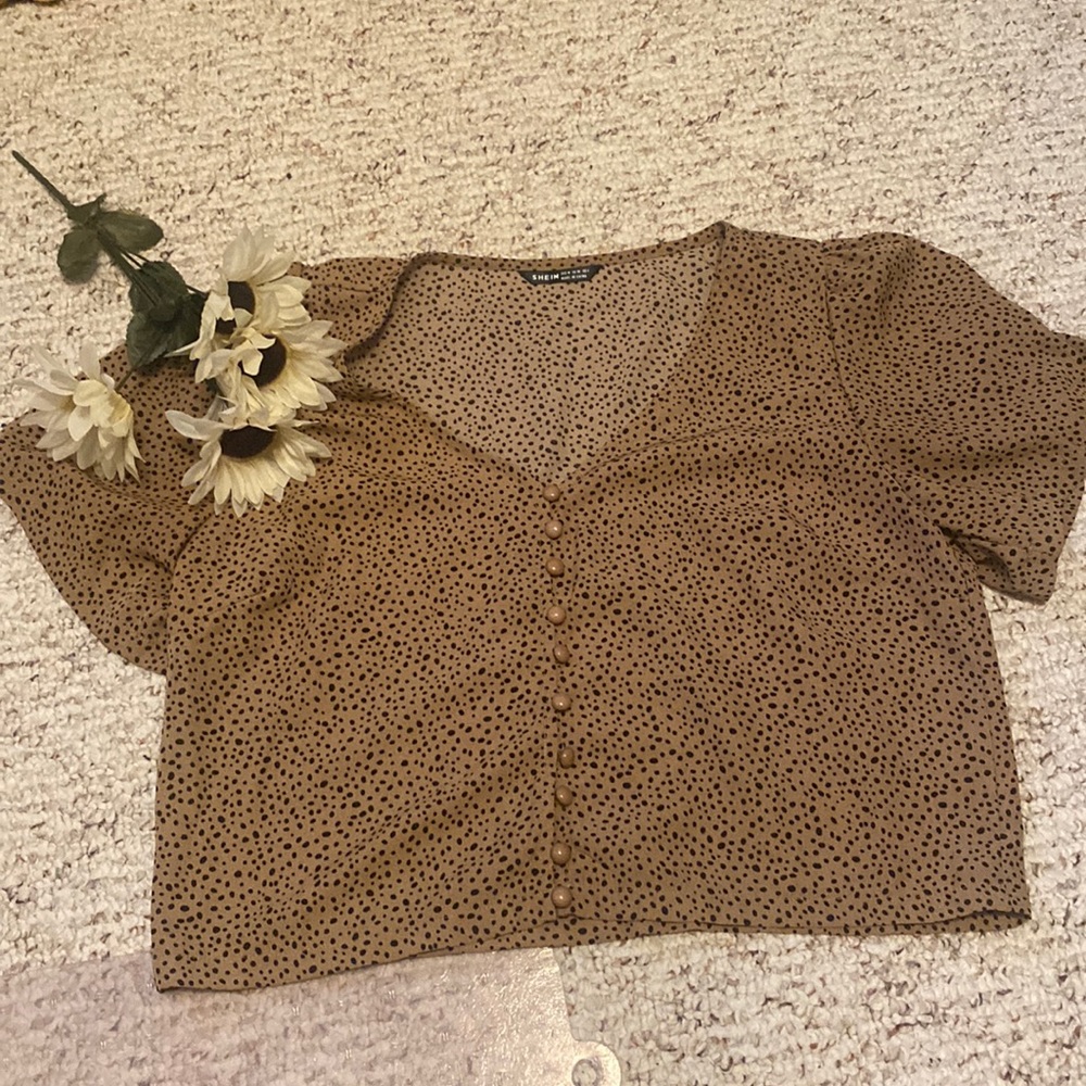 Super cute classy summer crop top
